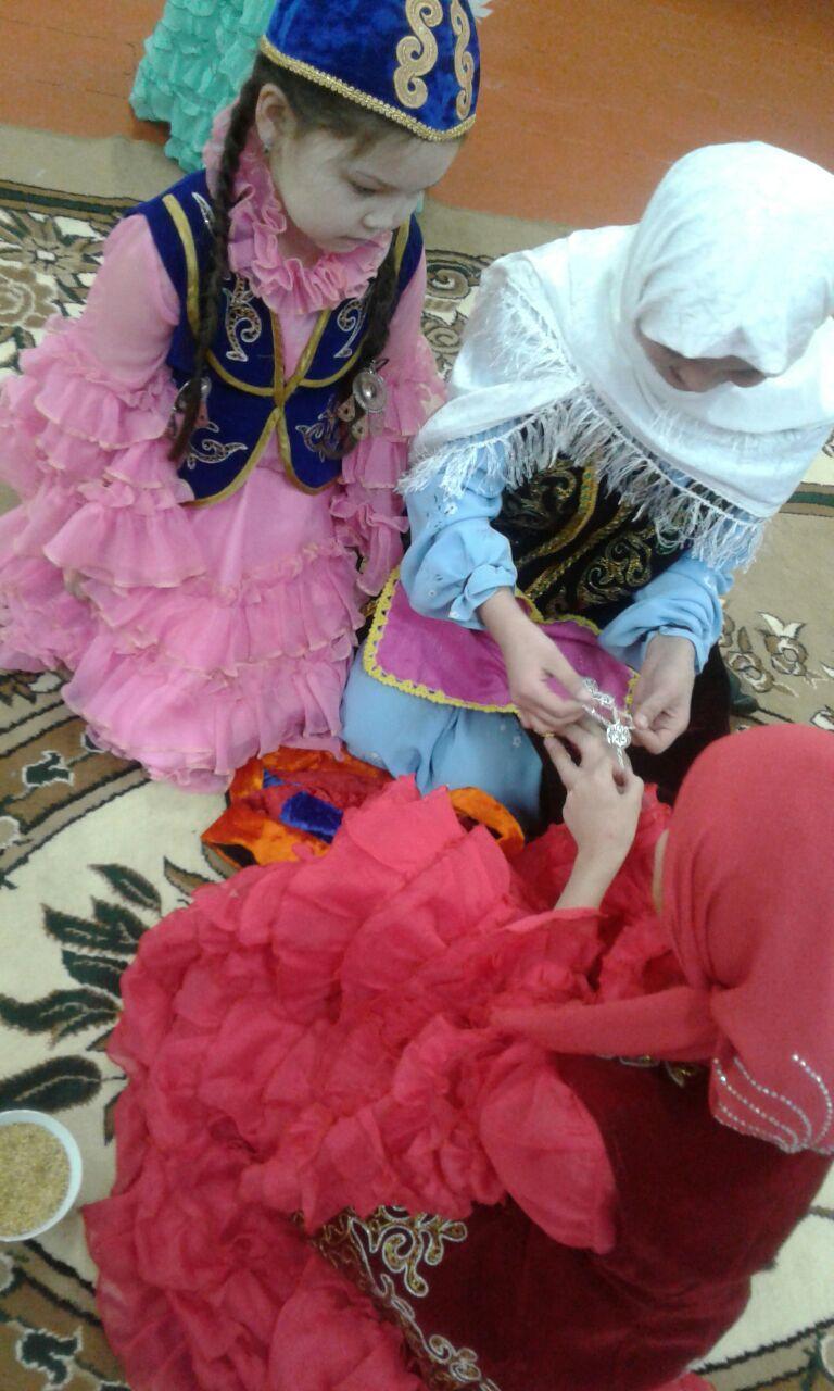 ""Болашаққа бағдар: рухани жаңғыру"."Салт-дәстүрім-таусылмайтын байлығым" көріністер байқауы