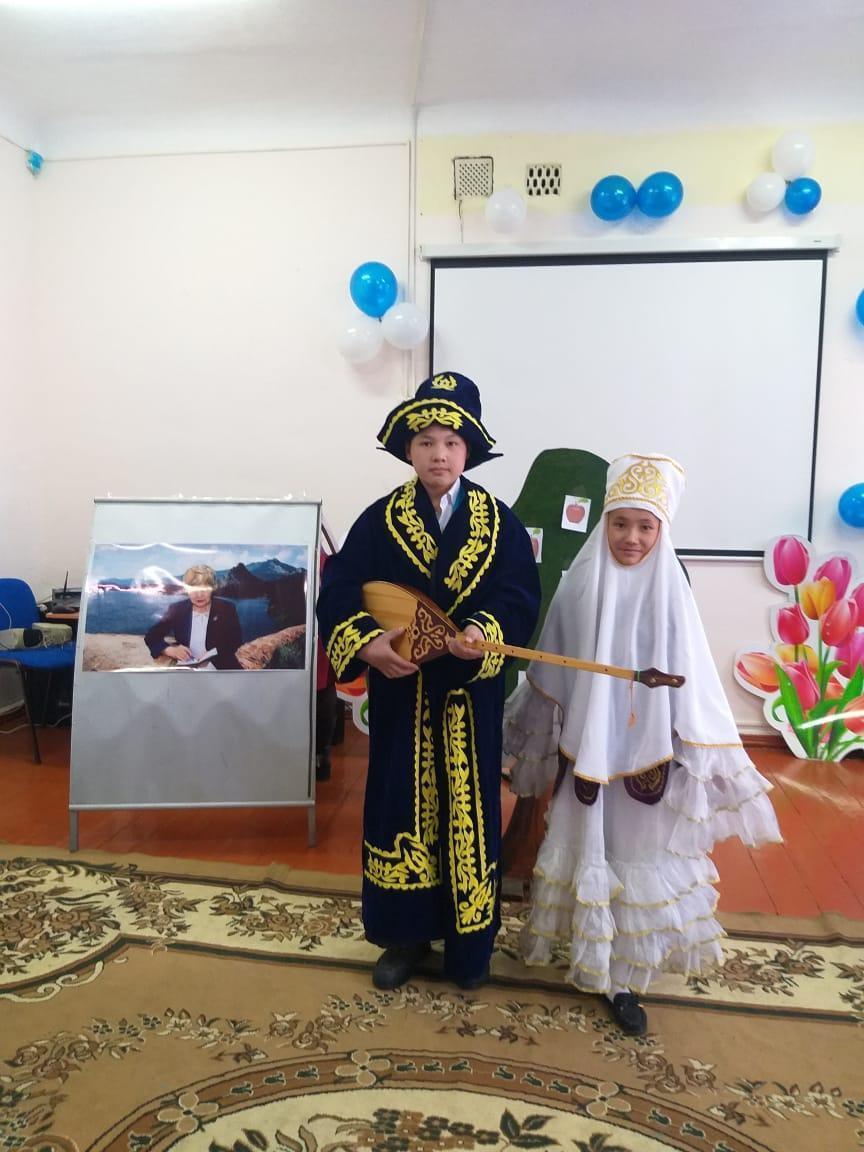 Фариза Оңғарсынова ән жыр кеші