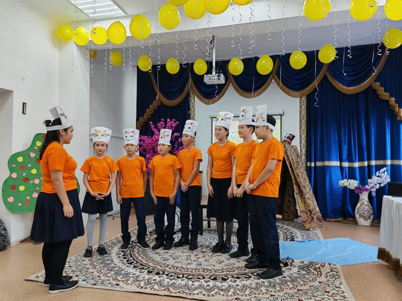 "Шабыт"жобасын іске асыру бағытында білім алушылардың шығармашылық әлеуетін ашу арқылы құндылықтарды дәріптеу мақсатында "Мектеп театры" атты театр қойылымын ұйымдастыру